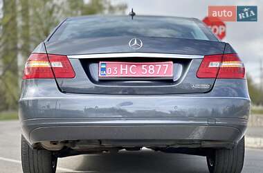 Седан Mercedes-Benz E-Class 2010 в 