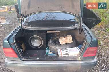 Седан Mercedes-Benz E-Class 1995 в 