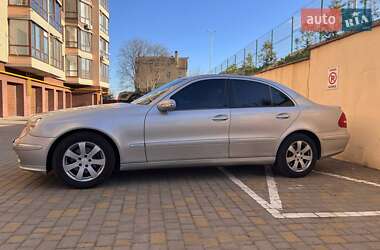 Седан Mercedes-Benz E-Class 2005 в 