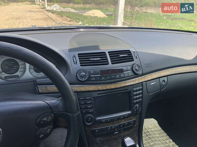 Седан Mercedes-Benz E-Class 2005 в Львові