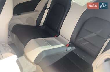 Купе Mercedes-Benz E-Class 2014 в 