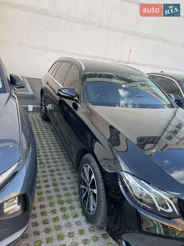 Универсал Mercedes-Benz E-Class 2016 в Киеве