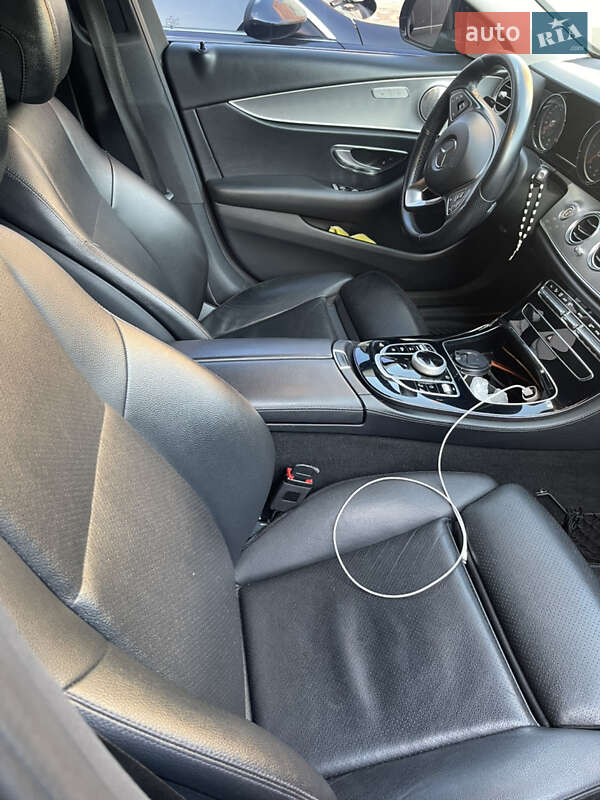 Универсал Mercedes-Benz E-Class 2016 в Киеве