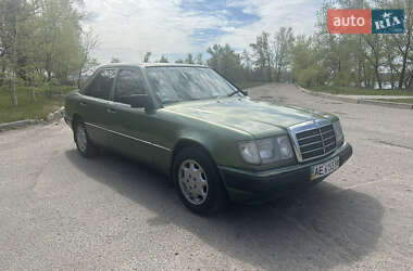 Седан Mercedes-Benz E-Class 1989 в 