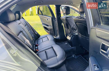Седан Mercedes-Benz E-Class 2014 в 