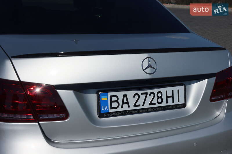 Седан Mercedes-Benz E-Class 2013 в Умані