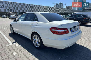 Седан Mercedes-Benz E-Class 2012 в 