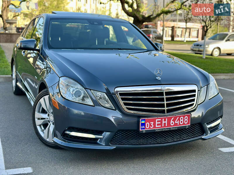 Седан Mercedes-Benz E-Class 2012 в 