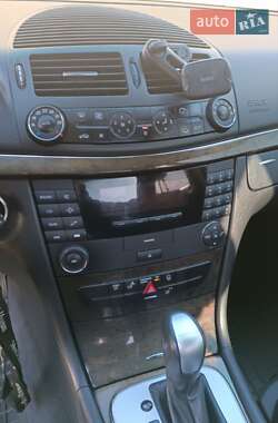Седан Mercedes-Benz E-Class 2002 в 