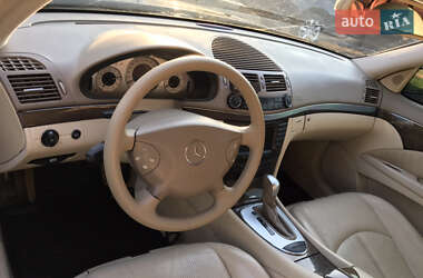 Седан Mercedes-Benz E-Class 2002 в 