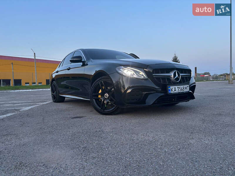 Седан Mercedes-Benz E-Class 2016 в Чернівцях