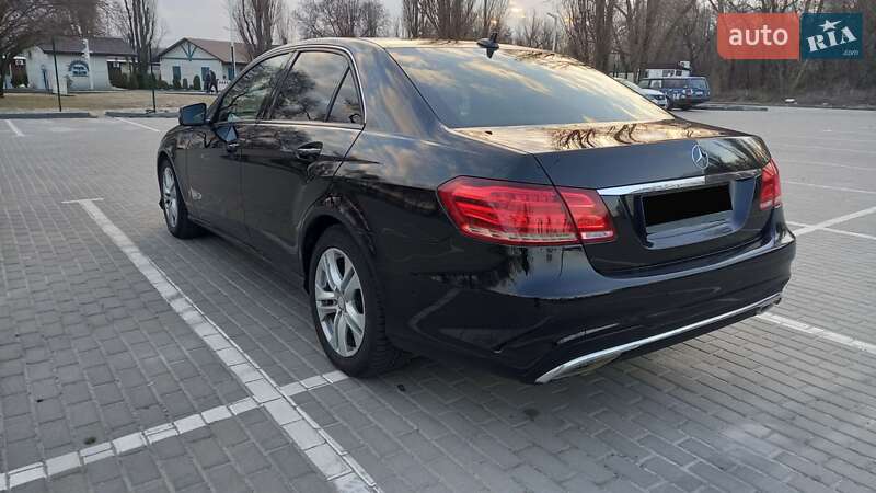 Седан Mercedes-Benz E-Class 2011 в Запоріжжі