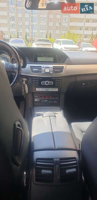 Седан Mercedes-Benz E-Class 2013 в Хмельницком