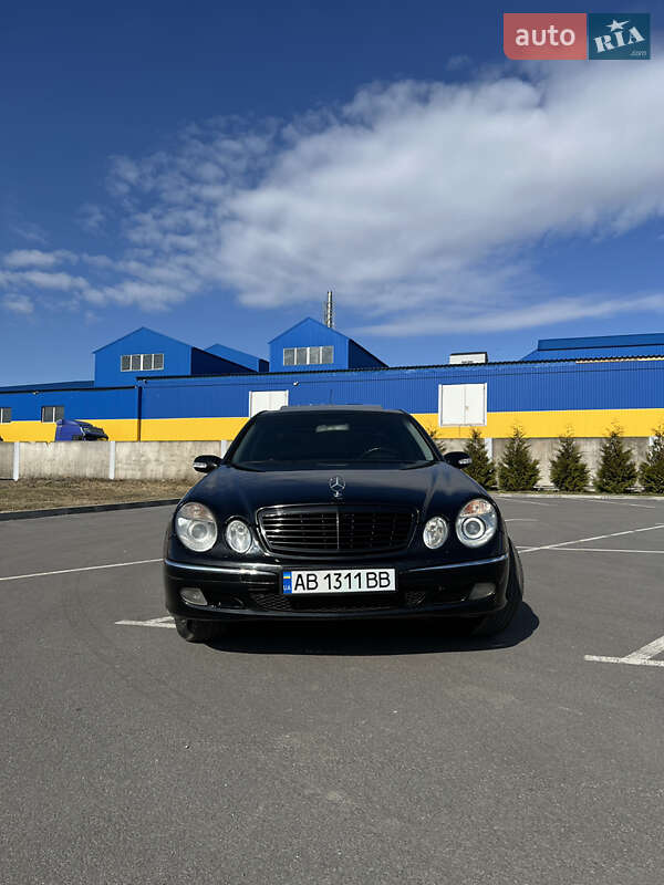 Седан Mercedes-Benz E-Class 2002 в Хмельнике фото 22 Седан Mercedes-Benz E-Class 2002 в Хмельнике