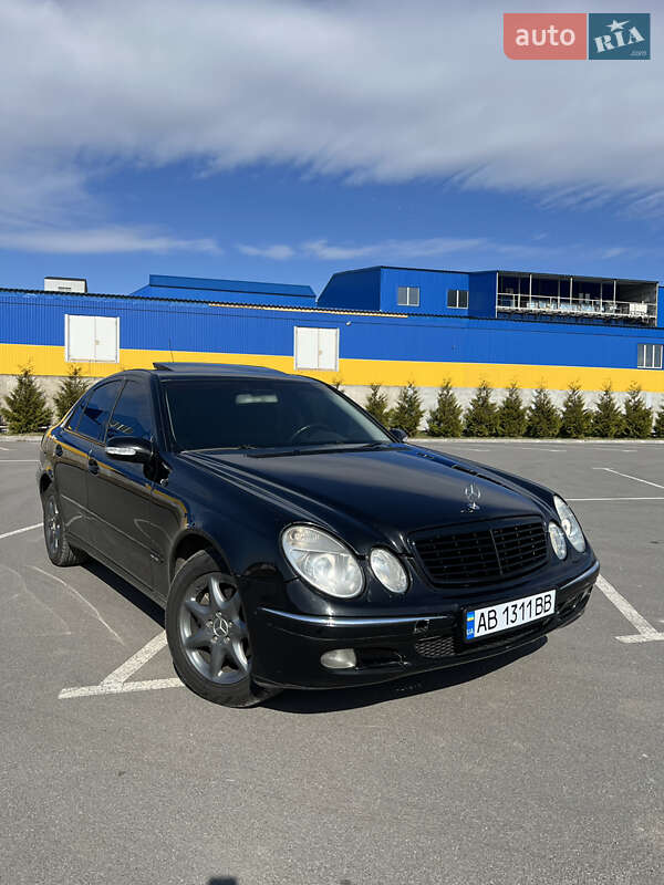 Седан Mercedes-Benz E-Class 2002 в Хмельнике фото 28 Седан Mercedes-Benz E-Class 2002 в Хмельнике