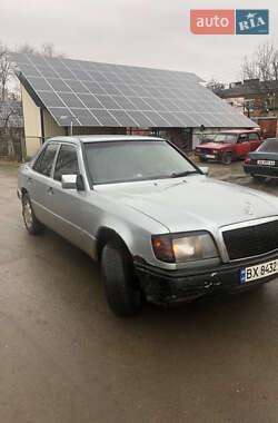 Седан Mercedes-Benz E-Class 1987 в 
