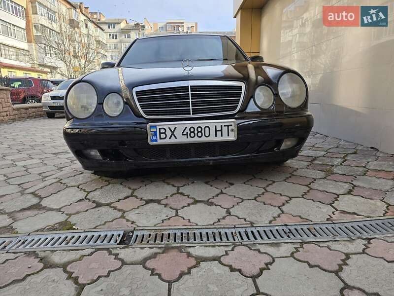 Седан Mercedes-Benz E-Class 2001 в 