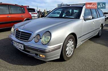 Универсал Mercedes-Benz E-Class 2001 в 