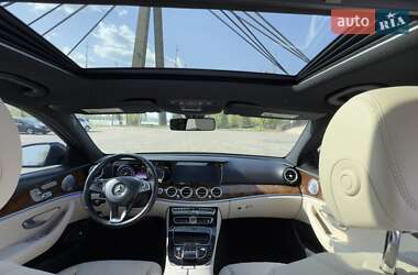 Седан Mercedes-Benz E-Class 2017 в 
