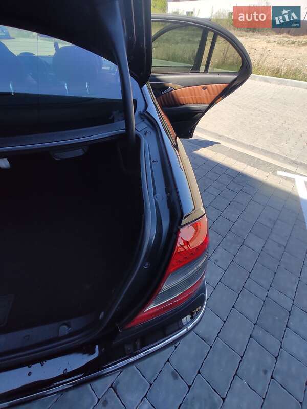 Седан Mercedes-Benz E-Class 2006 в Ивано-Франковске
