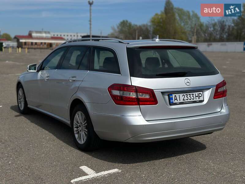 Універсал Mercedes-Benz E-Class 2011 в Києві