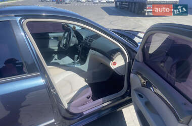 Седан Mercedes-Benz E-Class 2002 в 
