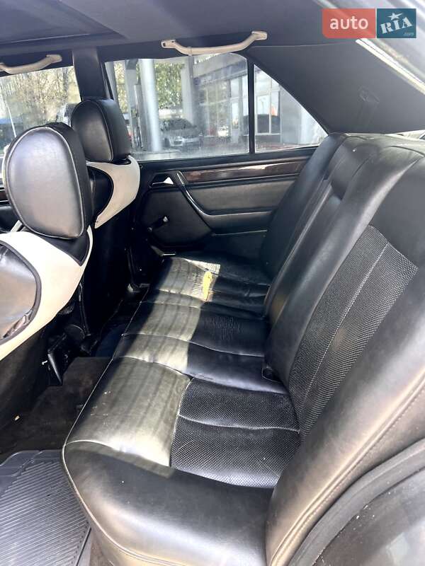 Седан Mercedes-Benz E-Class 1994 в Житомирі