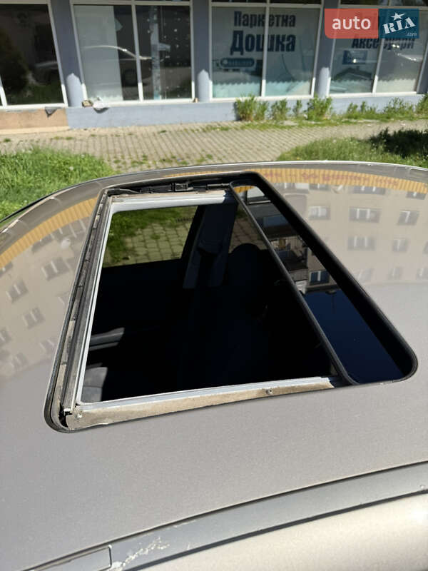 Седан Mercedes-Benz E-Class 2003 в Ужгороді