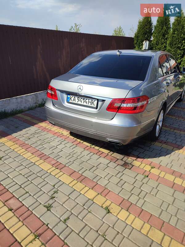 Седан Mercedes-Benz E-Class 2011 в Борисполе