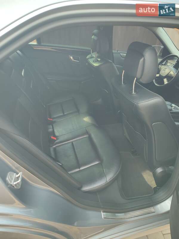 Седан Mercedes-Benz E-Class 2011 в Борисполе