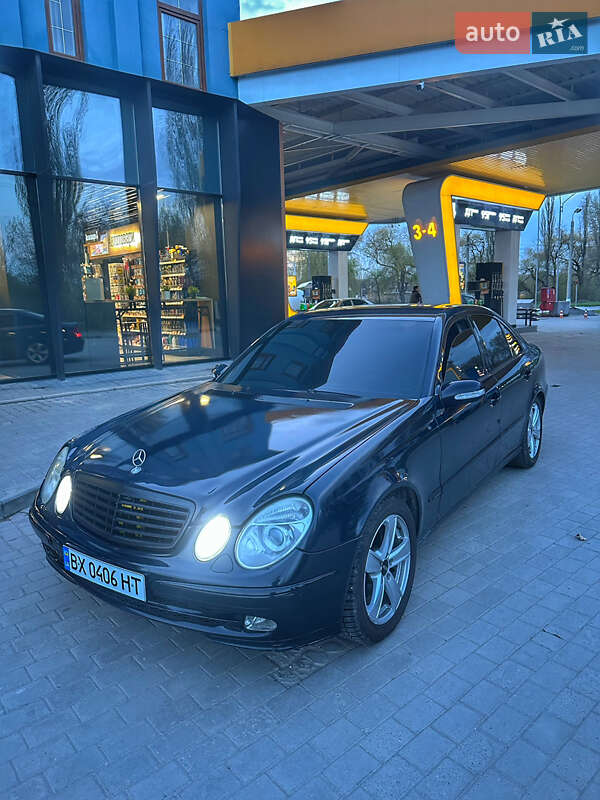 Седан Mercedes-Benz E-Class 2002 в Каменец-Подольском