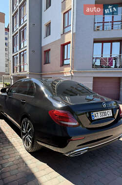 Седан Mercedes-Benz E-Class 2016 в 