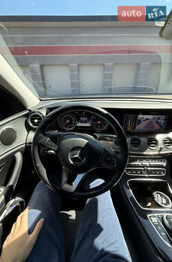 Седан Mercedes-Benz E-Class 2016 в 