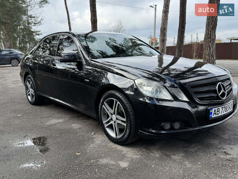 Mercedes-Benz E-Class 2010