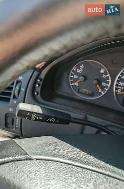 Седан Mercedes-Benz E-Class 2001 в 