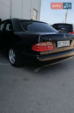 Седан Mercedes-Benz E-Class 2001 в 