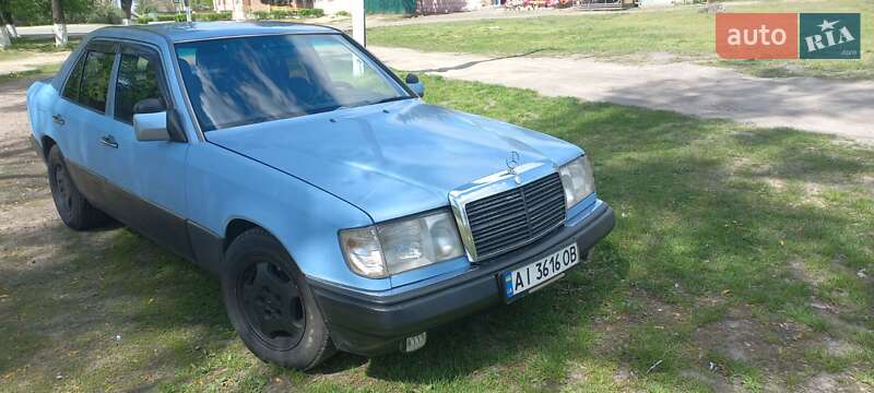Седан Mercedes-Benz E-Class 1990 в Катюжанке
