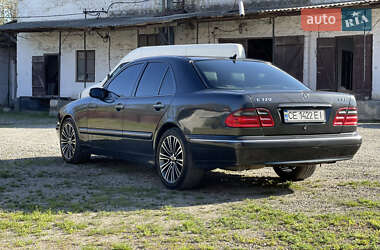 Седан Mercedes-Benz E-Class 2000 в 