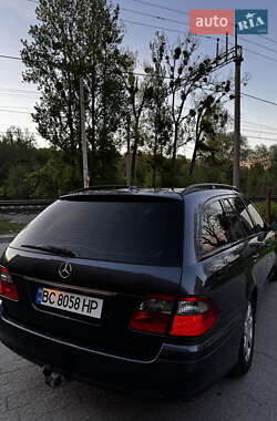 Універсал Mercedes-Benz E-Class 2009 в 