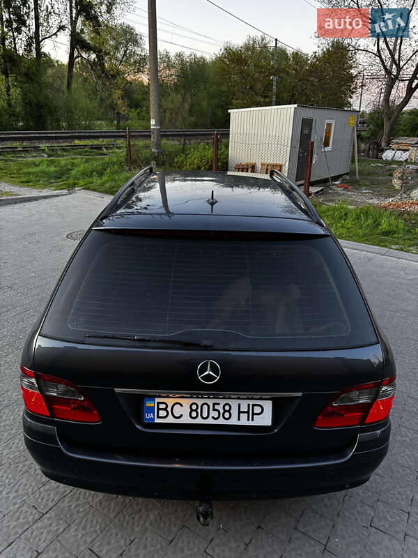 Универсал Mercedes-Benz E-Class 2009 в Львове