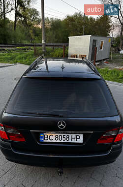 Універсал Mercedes-Benz E-Class 2009 в 