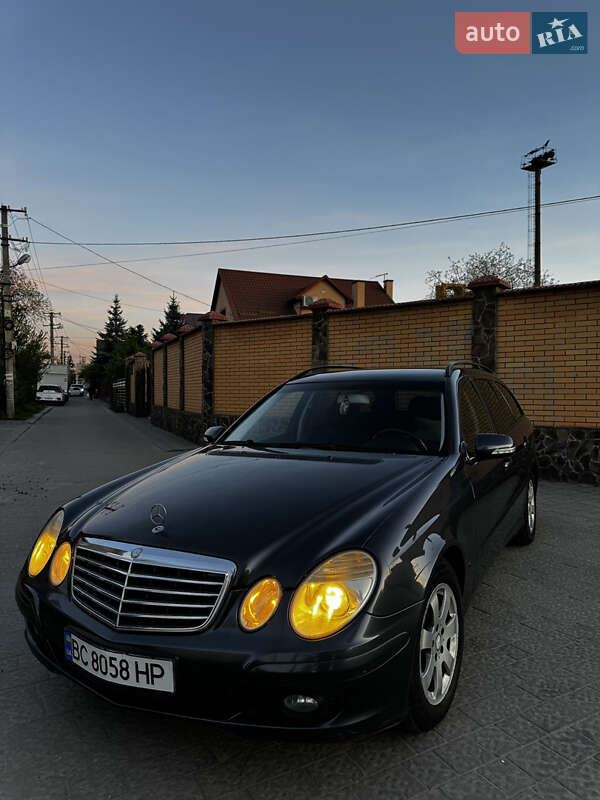 Универсал Mercedes-Benz E-Class 2009 в Львове