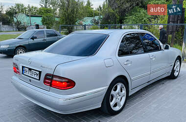 Седан Mercedes-Benz E-Class 2000 в 