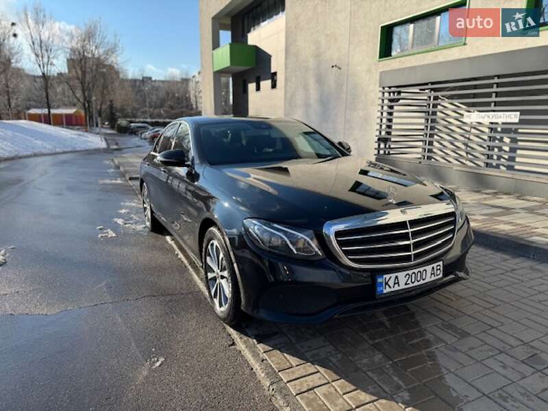 Седан Mercedes-Benz E-Class 2019 в Киеве
