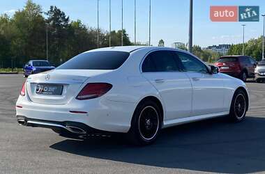 Седан Mercedes-Benz E-Class 2017 в 