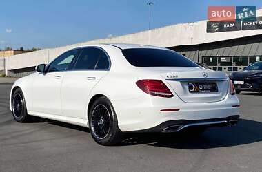 Седан Mercedes-Benz E-Class 2017 в 