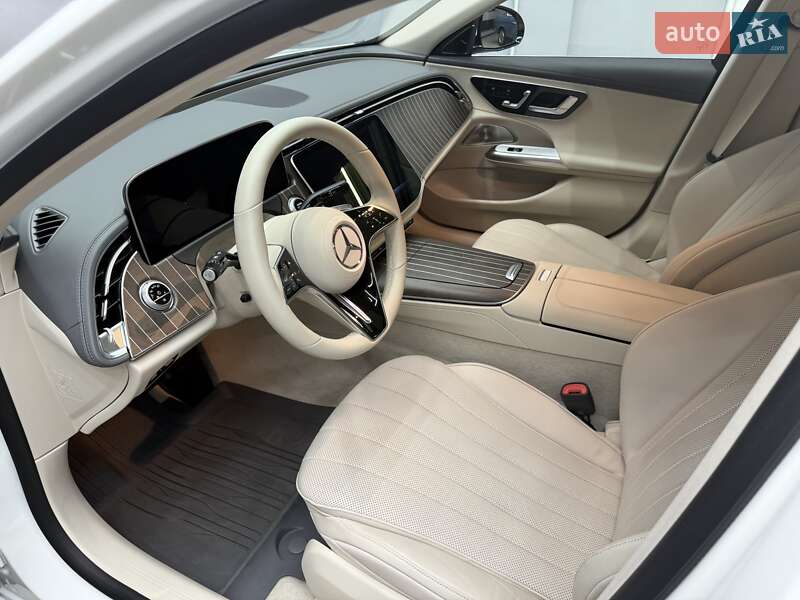 Седан Mercedes-Benz E-Class 2024 в Киеве