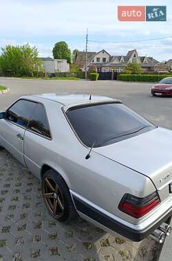 Купе Mercedes-Benz E-Class 1993 в 
