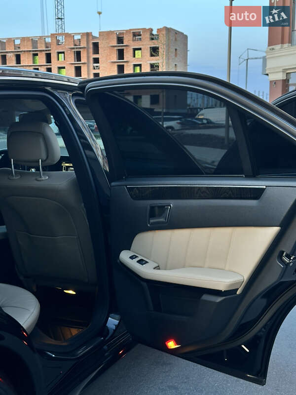 Седан Mercedes-Benz E-Class 2012 в Умані