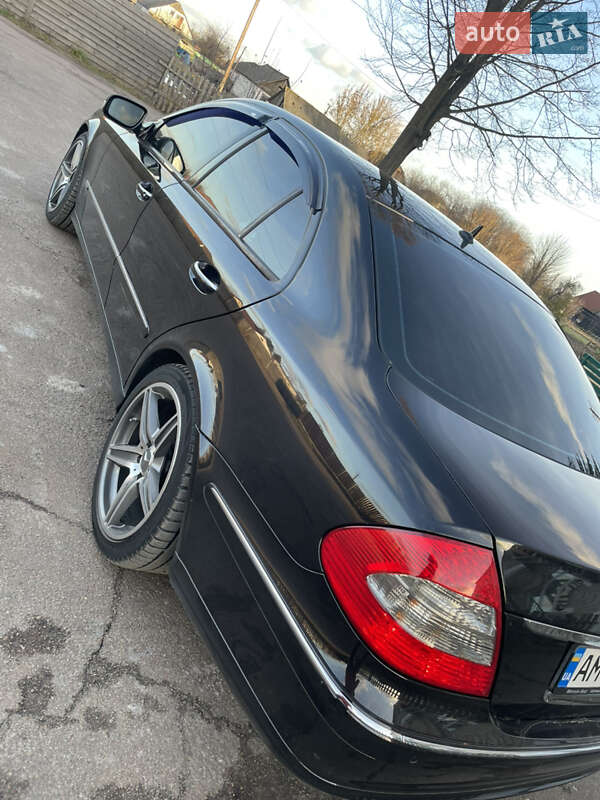 Седан Mercedes-Benz E-Class 2006 в Житомирі